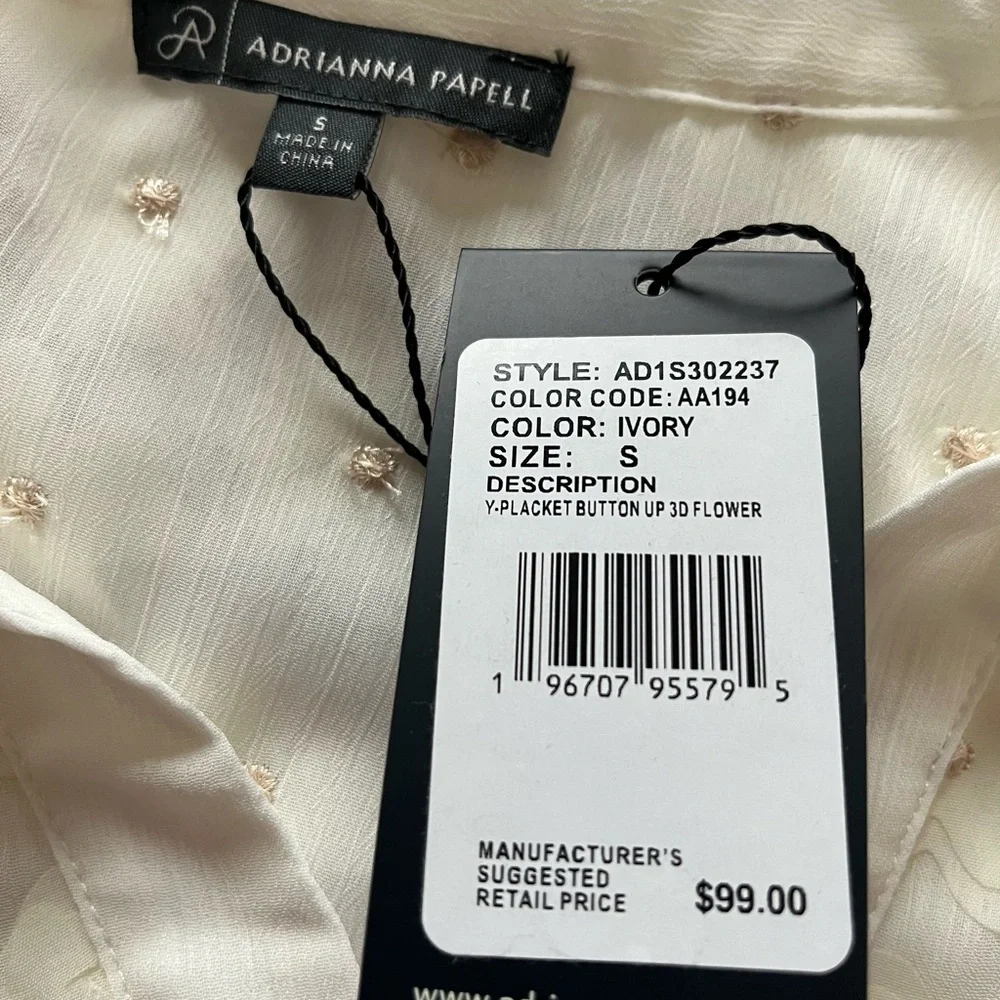 NWT Women’s Small Adrianna Papell Y Placket Button Up 3D Flower Blouse. - Picture 10 of 10